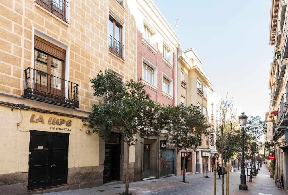 Calle Huertas Galeria By Regalatemadrid, Madrid